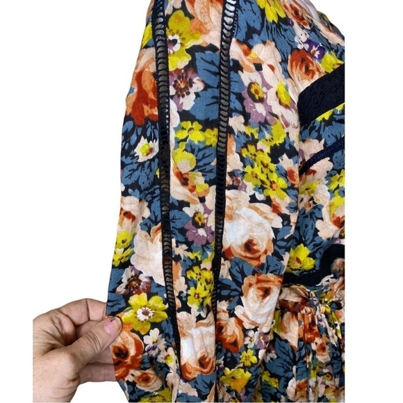 Anthropologie - Holding Horses Garden Floral Dress with Black Lace Size: Small - Picture 4 of 8